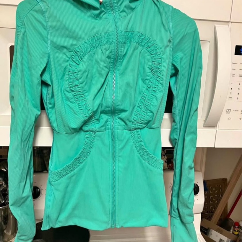 Lululemon Dance studio jacket reversible